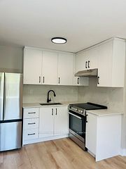 2961 Lakeshore Boulevard W 1, Toronto, ON M8V 1Y5