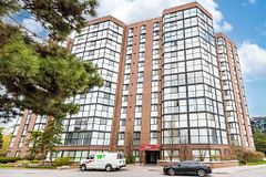 2091 Hurontario Street 307, Mississauga, ON L5A 4E6