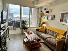 1787 St Clair Avenue W 713, Toronto, ON M6N 0B7