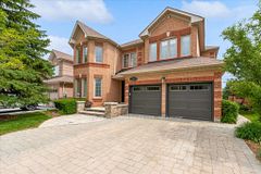 1539 Bayshire Drive, Oakville, ON L6H 6E5