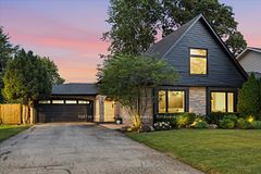 519 Wicklow Road, Burlington, ON L7T 2J1