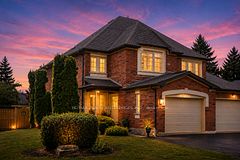 6916 Yarrow Avenue, Mississauga, ON L5N 7A1