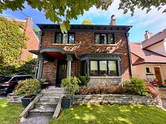 38 Baby Point Road, Toronto, ON M6S 2B8