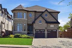 39 Amesbury Drive, Toronto, ON M6M 4H5