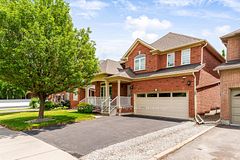 54 Red Plant Crescent, Brampton, ON L7A 1V8