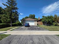 2 Ollerton Road Basement, Toronto, ON M3J 1X6