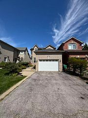 7267 Aldercrest Drive, Mississauga, ON L5N 7N8