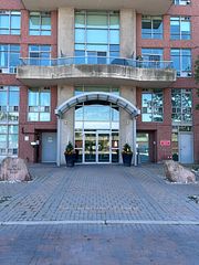 200 Manitoba Street 201, Toronto, ON M8Y 3Y9