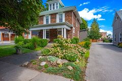 17 Park Avenue, Halton Hills, ON L7J 1Y3