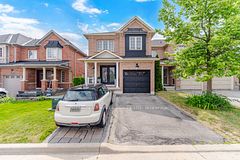 37 Lacebark Court, Brampton, ON L6R 3M7