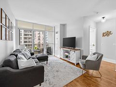 5233 Dundas Street W 1123, Toronto, ON M9B 6M1