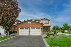 21 Amantine Crescent, Brampton, ON L6W 4A2