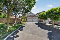 3346 Chartrand Crescent, Mississauga, ON L5L 4C5