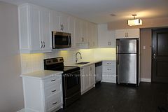 6 Brant Street 8, Mississauga, ON L5G 3N8
