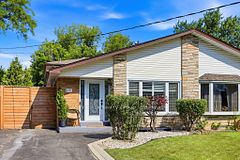 1171 Gripsholm Road, Mississauga, ON L4Y 2G8