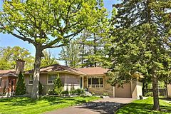 48 North Forster Park Drive, Oakville, ON L6K 1Z3