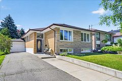 90 Renault Crescent, Toronto, ON M9P 1J6