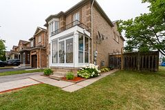 1 Heathwood Drive, Brampton, ON L7A 1Z6