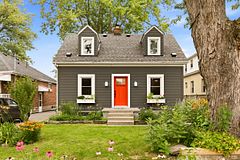 99 Foch Avenue, Toronto, ON M8W 3X9