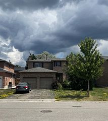 11 Royal Terrace Crescent, Caledon, ON L7E 1P3