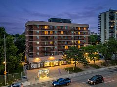 1881 Jane Street 303, Toronto, ON M9N 3S7