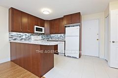 2940 Dundas Street W 5, Toronto, ON M6P 1Y8