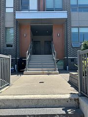680 Atwater Avenue 22, Mississauga, ON L5G 0B6