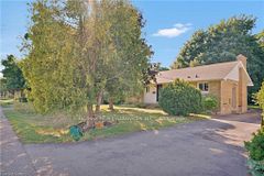 675 Inverness Avenue, Burlington, ON L7T 3S9