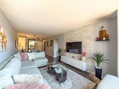 2 Valhalla Inn Road 227, Toronto, ON M9B 6C3