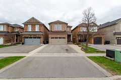 5 Cedargrove Road, Caledon, ON L7E 2L4