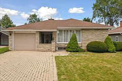 20 Tayrow Road, Toronto, ON M9W 2T9