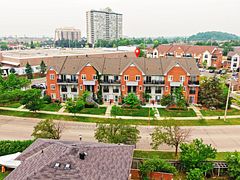 4620 Guildwood Way 17, Mississauga, ON L5R 4H5