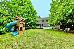 406 Christina Drive, Oakville, ON L6K 1H6