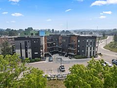 17 Centre Street 102, Orangeville, ON L9W 7S6