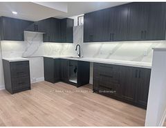 18 Hullen Crescent Lower level, Toronto, ON M9W 7C1