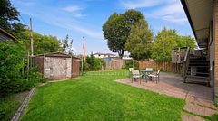 7089 Landen Court, Mississauga, ON L4T 2H9