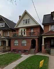 394 Sunnyside Avenue 4, Toronto, ON M6R 2S1