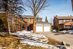 8 Grace Court Main, Caledon, ON L7E 3Z7