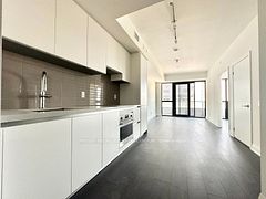 2 Erskine Road 3509, Mississauga, ON L5B 0S1