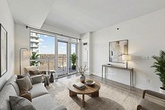 55 Speers Road 1702, Oakville, ON L6K 0H9