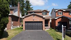 4 Lawnview Court, Brampton, ON L7G 1T4