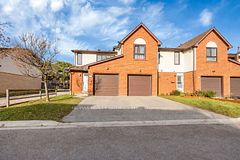 115 Foster Crescent 115, Brampton, ON L6V 3M8