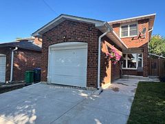 40 Maplehurst Square, Brampton, ON L6Z 1J6