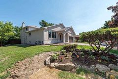 1116 Pomona Court Main, Mississauga, ON L5C 1N2