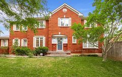 5577 Haddon Hall Road, Mississauga, ON L5M 5G4
