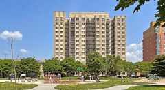 4 Elsinore Path 601, Toronto, ON M8V 4G7