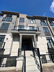 30 Halliford Place E 208, Brampton, ON L6P 4R1