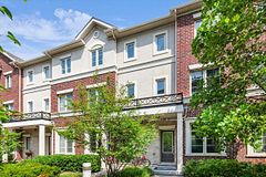 636 Evans Avenue 47, Toronto, ON M8W 0A8