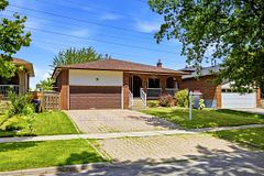 1199 Melton Drive, Mississauga, ON L4Y 4A9
