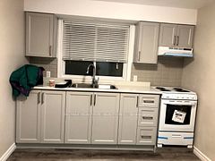 1576 Eglinton Avenue W 1, Toronto, ON M6E 2G8